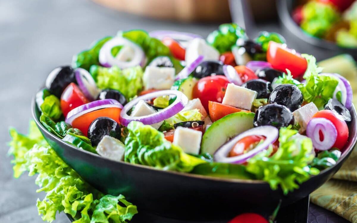 CUISINE_SOLEIL 1200X750 | Traiteur Sitia Comment préparer un menu méditerranéen végétarien complet pour vos invités ? Sainte-Marie-aux-Mines